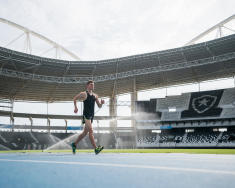 chaussure-marche-athlétique-RW900-presse